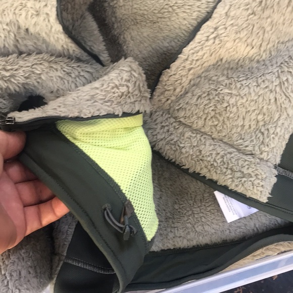 Columbia Sherpa Fleece Full Zip Stylish Green Jacket Women Small Hiking Camping - Picture 11 of 11